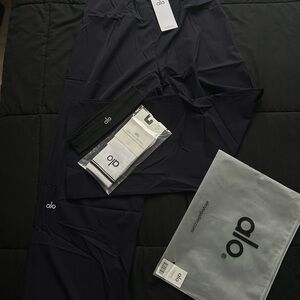 ALO Yoga Black and White Activewear Pants